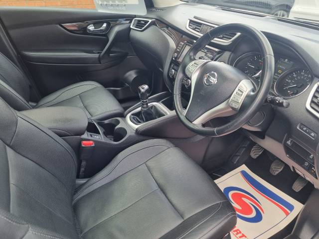 2014 Nissan Qashqai 1.6 dCi Tekna 5dr 4WD