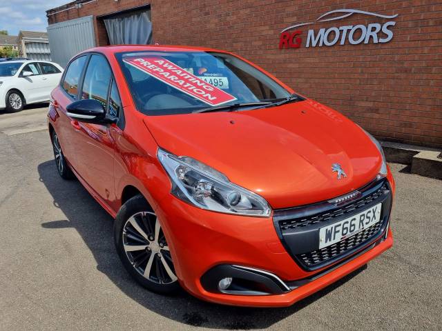 Peugeot 208 1.2 PureTech Active Design Menthol 5dr Hatchback Petrol Orange