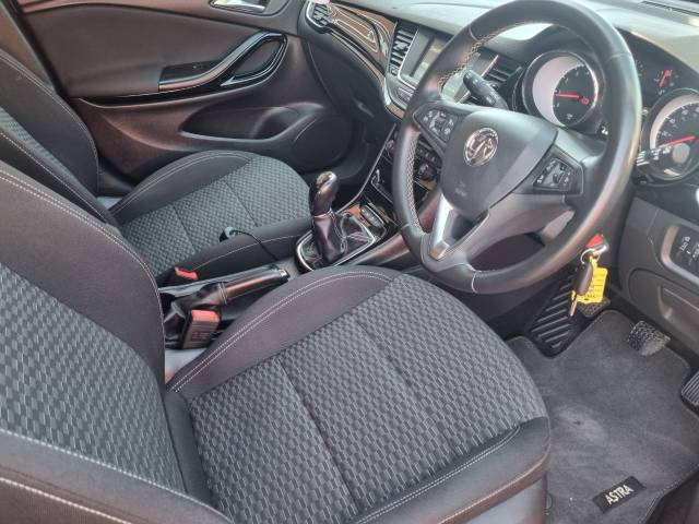 2017 Vauxhall Astra 1.4T 16V 150 SRi 5dr