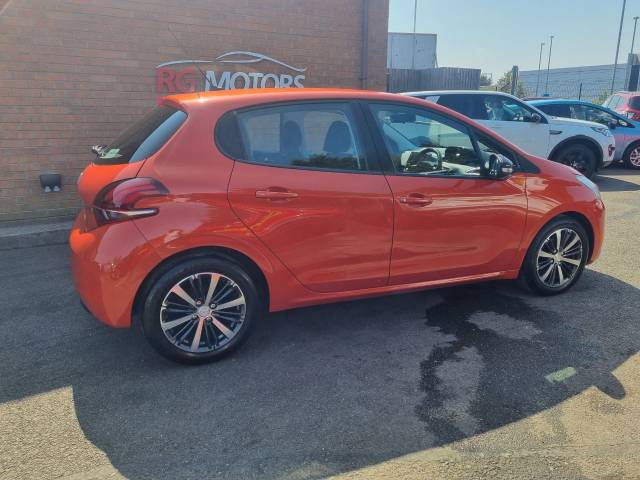 2016 Peugeot 208 1.2 PureTech Active Design Menthol 5dr