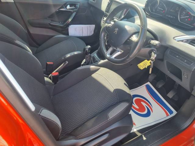 2016 Peugeot 208 1.2 PureTech Active Design Menthol 5dr