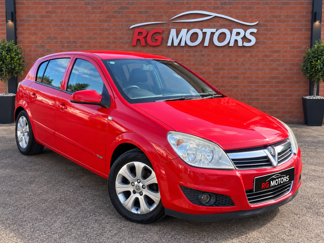 Vauxhall Astra 1.6i 16V Breeze [115] 5dr Hatchback Petrol Red