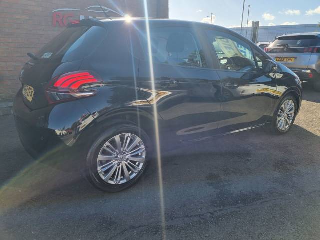 2019 Peugeot 208 1.5 BlueHDi Signature 5dr