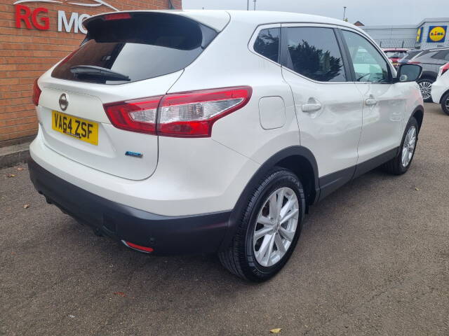 2015 Nissan Qashqai 1.5 dCi Acenta+ 5dr